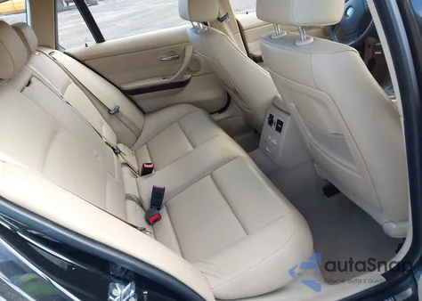 2009 BMW 328I xDrive z USA, uszkodzony, nr VIN WBAUU33569A539709